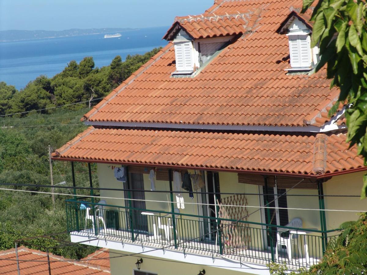 Villa Nefeli Loútsa المظهر الخارجي الصورة